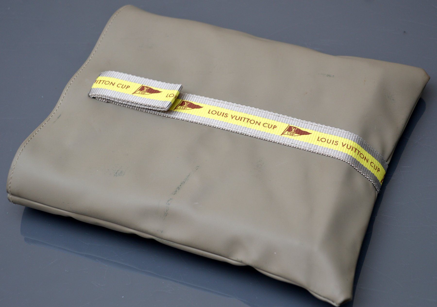 Louis Vuitton Covers & Borse: iPad-Hülle louis Vuitton Cup étui pour iPad – Usato da Collonges venduto da arashee 3