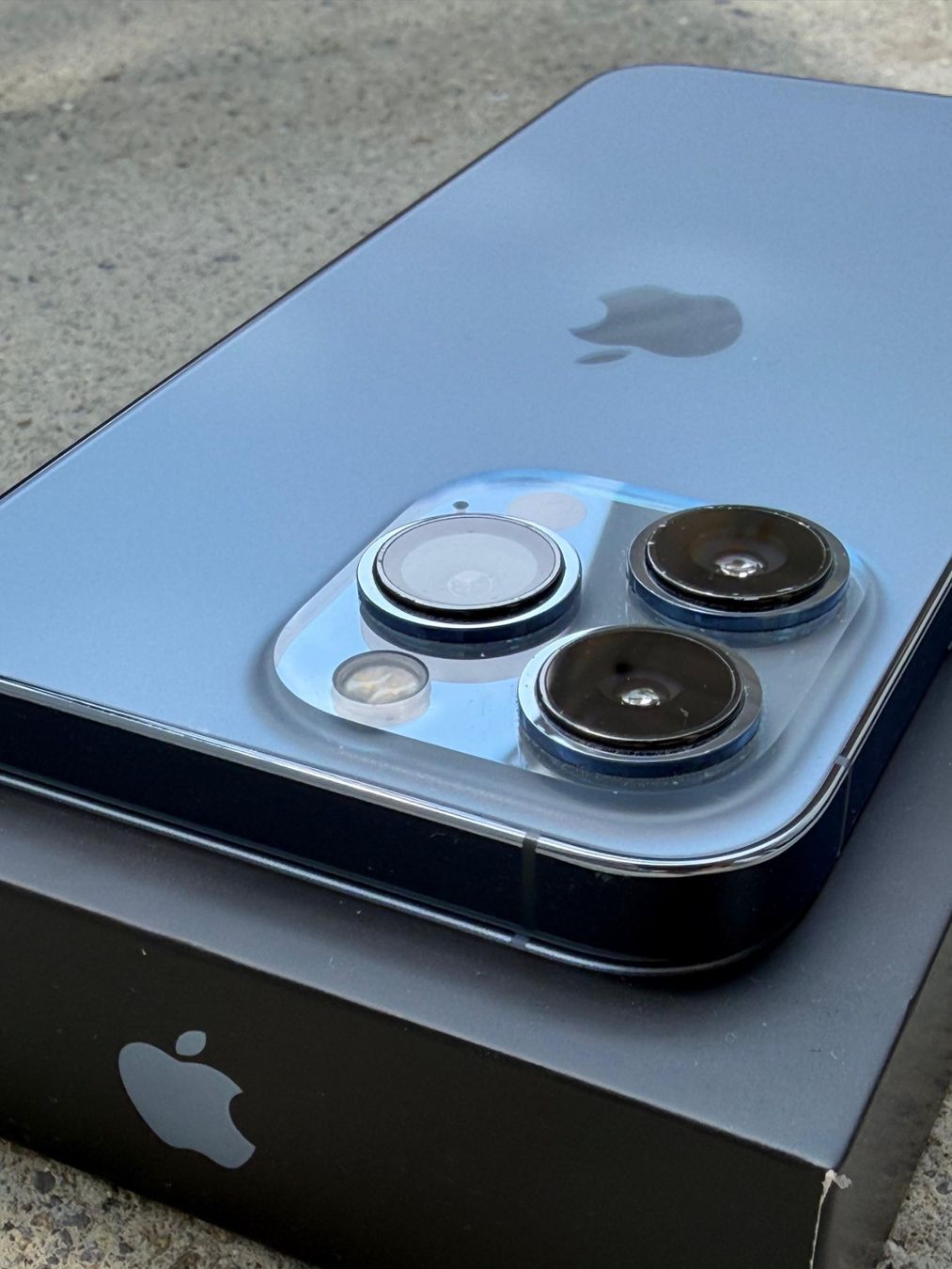 Apple Handys / Smartphones: Apple iPhone 13 Pro 256GB Sierrablau – Gebraucht aus Winterthur von maedaesound 3