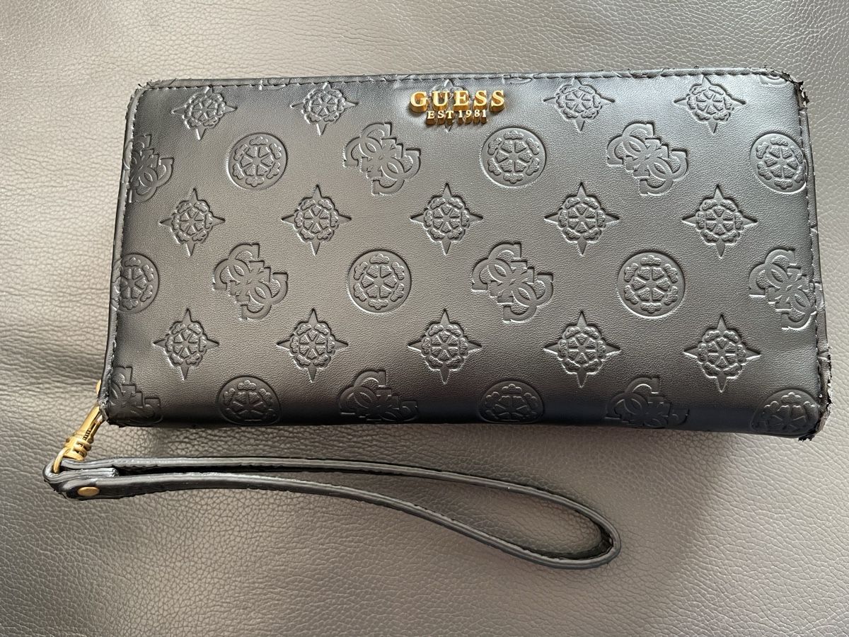 Guess Portamonete: Portafoglio Guess – Usato da Winterthur venduto da Je_hope 1