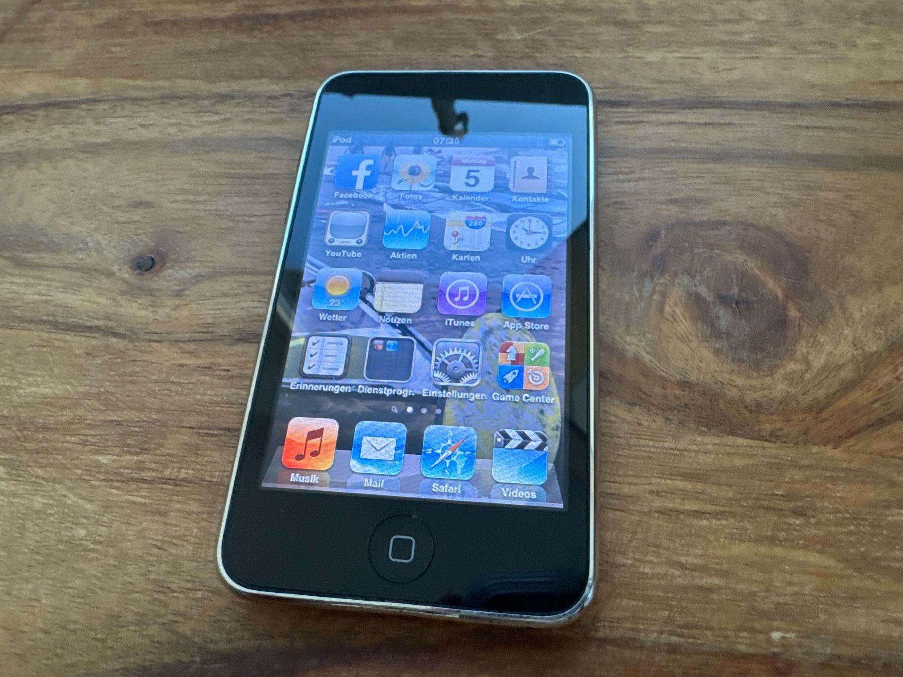 Apple Tragbarer Mediaplayer: iPod touch 3G 32GB – Gebraucht aus St. Gallen von hae_6rmh 1