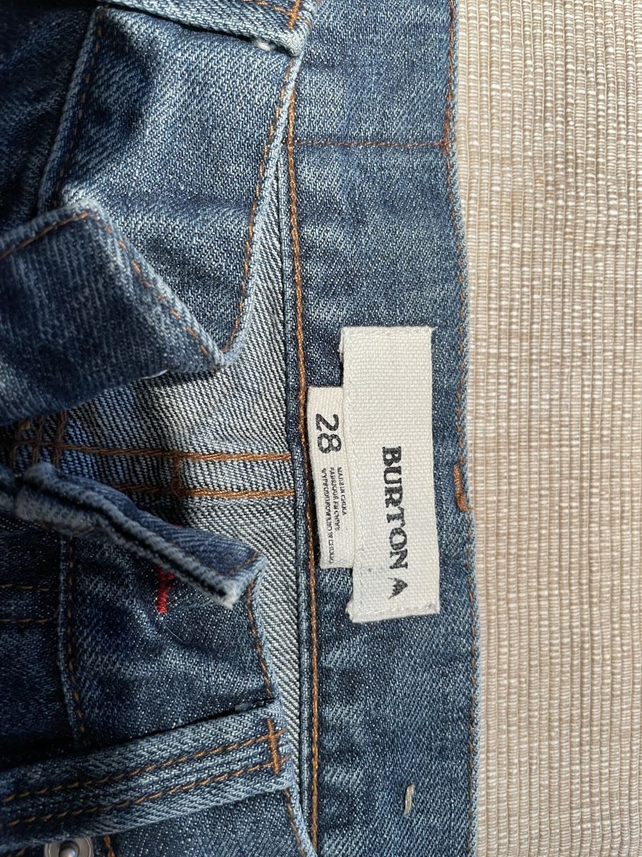 Jeans: Jeans – Nuovo (secondo la descrizione) da Büren an der Aare venduto da mii_57vx