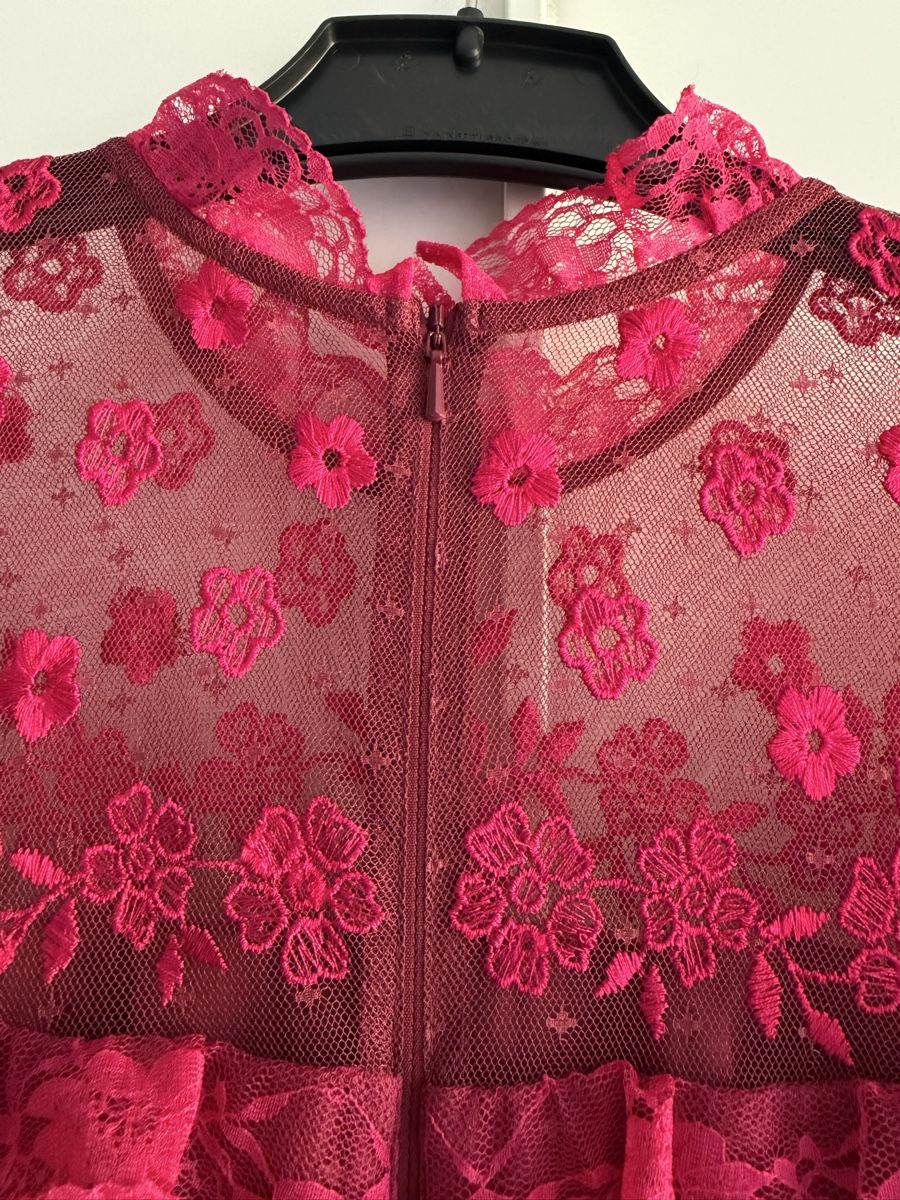 Robes: Needle & Thread Kleid, Gr. 34, Beerenton, Spitze, Neu! – Neuf (Voir description) à Winterthur par marisole4 6