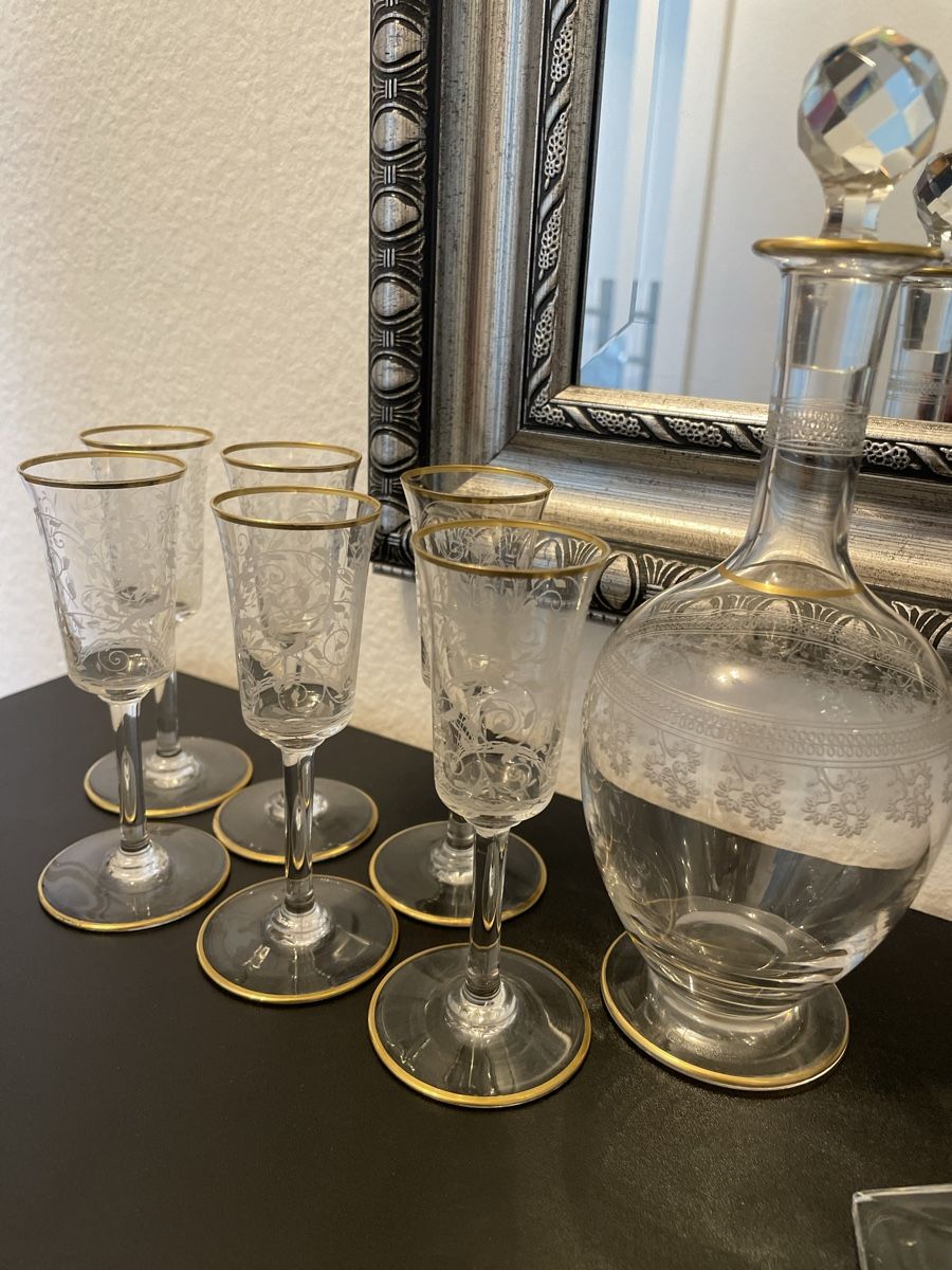 Karaffen: Kristall Karaffe mit 6 Schnaps Becher Handarbeit verziert. – Gebraucht aus Basel von Ga12345 6