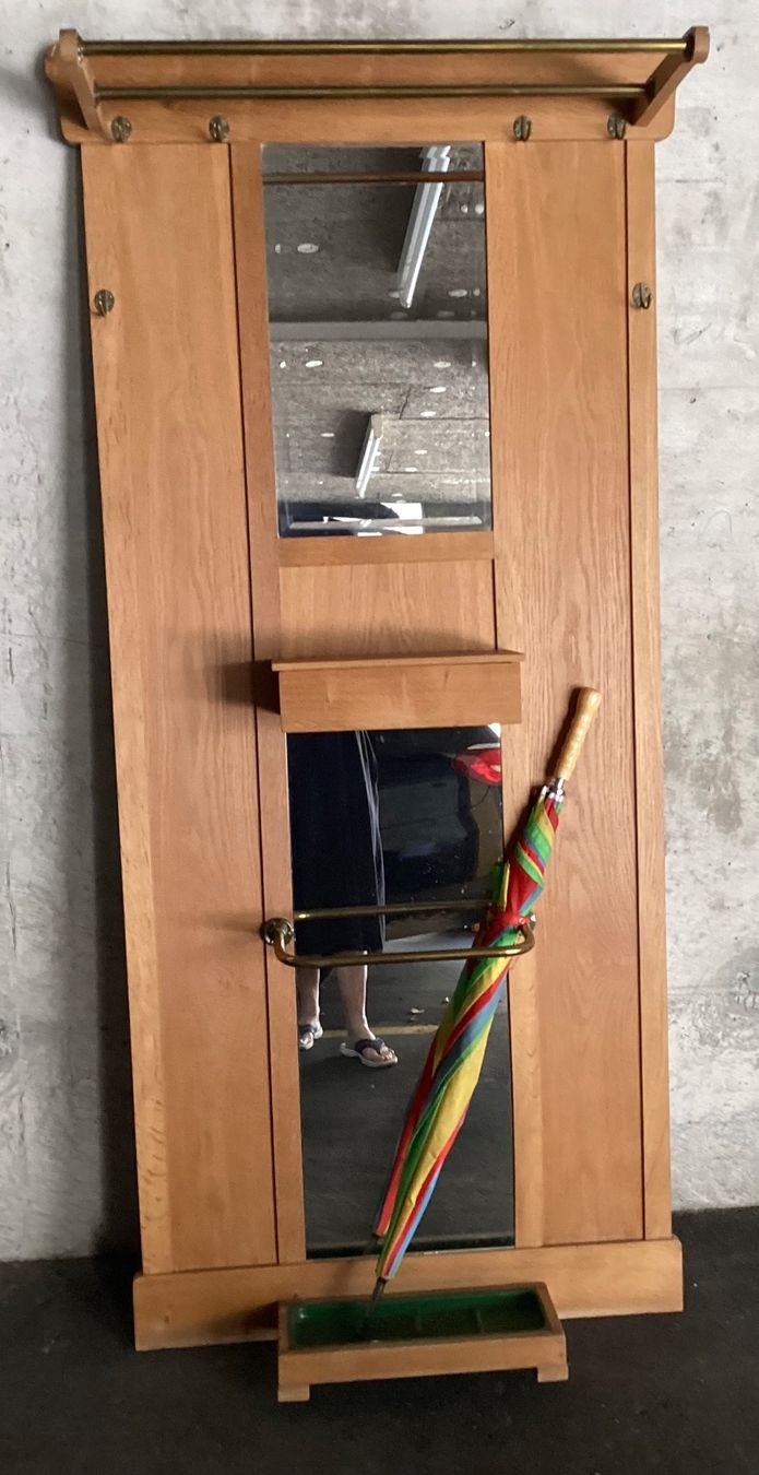 Garderobe: Antike Flurgaterobe Eichen-Holz mit Messingbeschläge – Gebraucht aus Adliswil von joh_m8bw