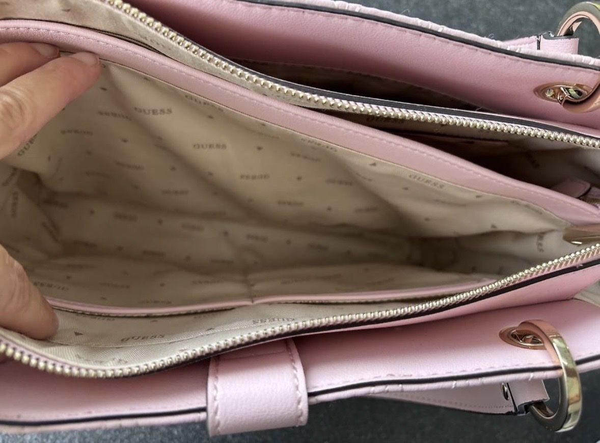 Guess Sacs femmes: Guess Handtasche - NEU  – Neuf (Voir description) à Oberhof par seventy-two 3