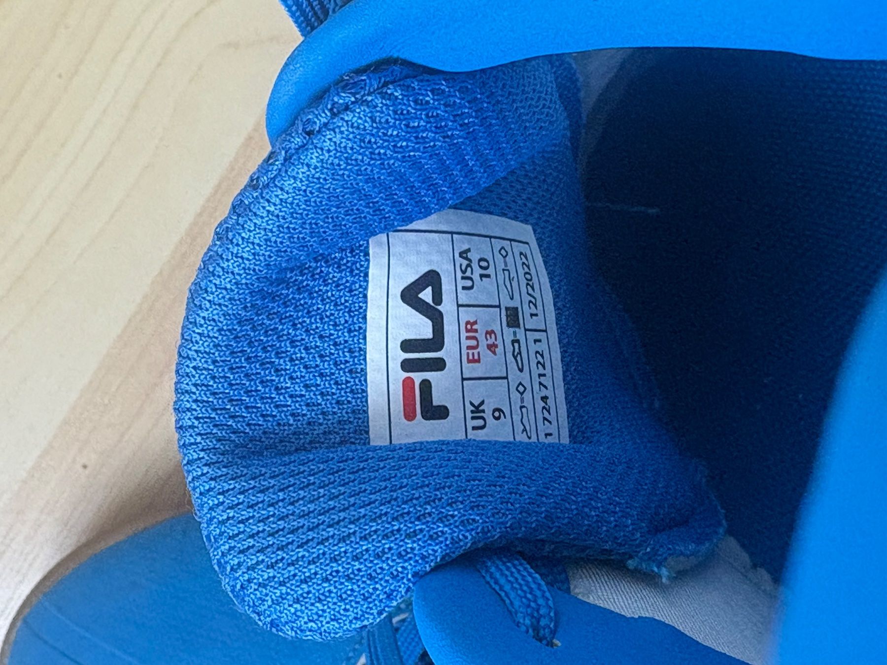Fila Scarpe da uomo: Chaussures Fila bleu vif taille 43 – Usato da Villars-sur-Glâne venduto da vie_5d9b 4