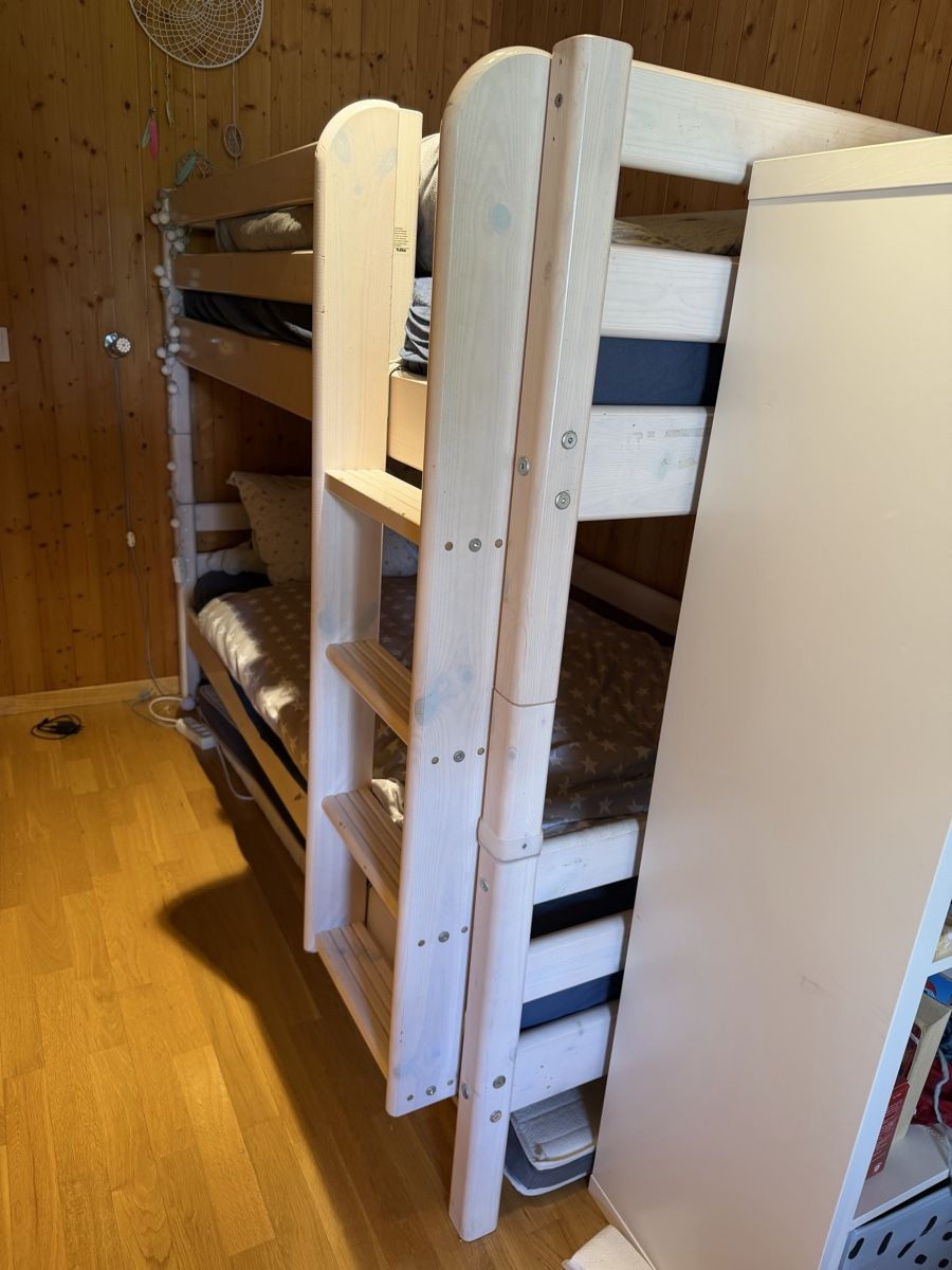Betten: Flexa Hochbett zu verkaufen – Gebraucht aus Birmensdorf ZH von Daellenbach1977 1