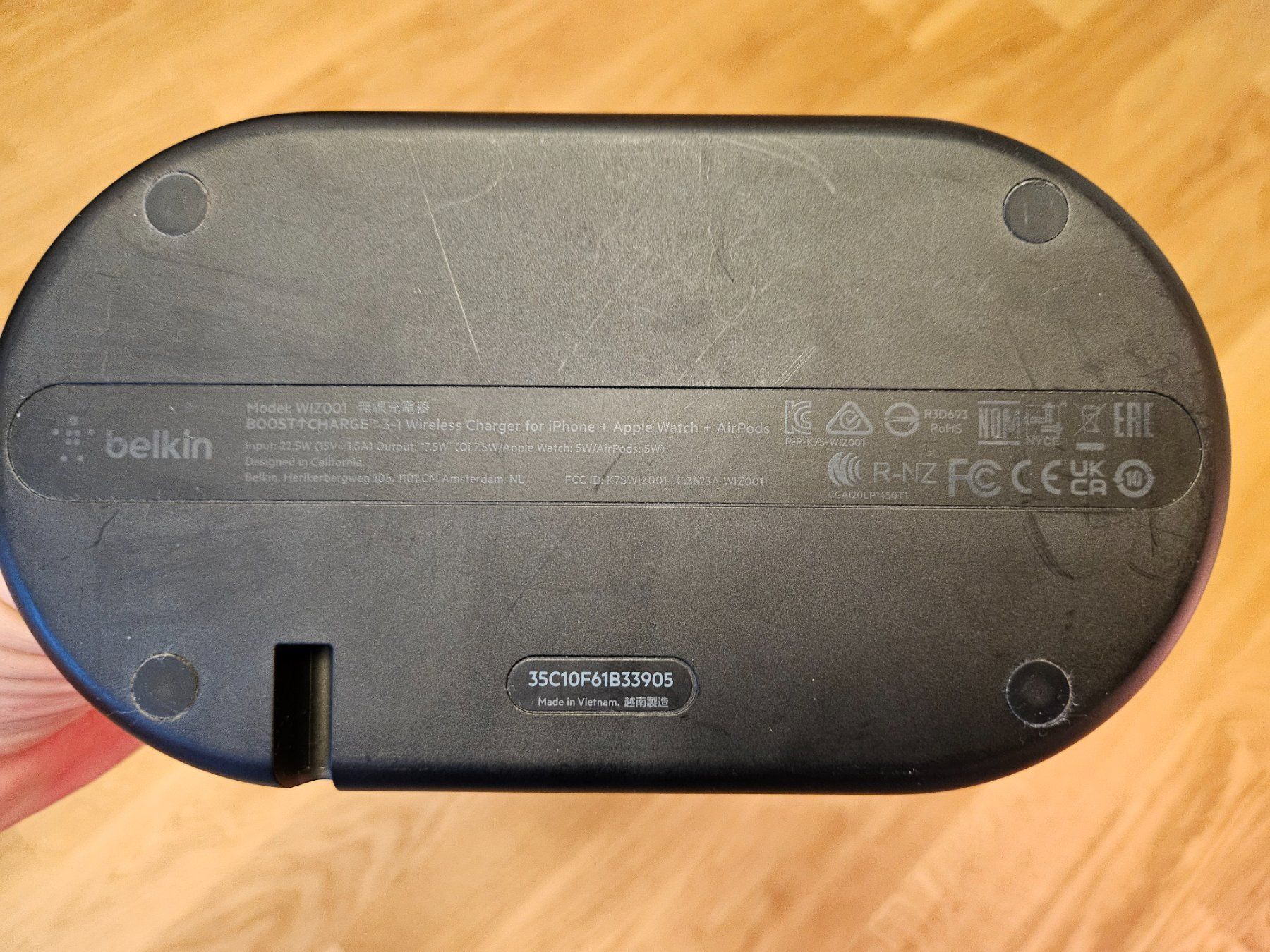 Belkin Accessori per Smartwatch: Belkin Boost Charge 3-in-1 – Usato da Basel venduto da pet_wpf7 3