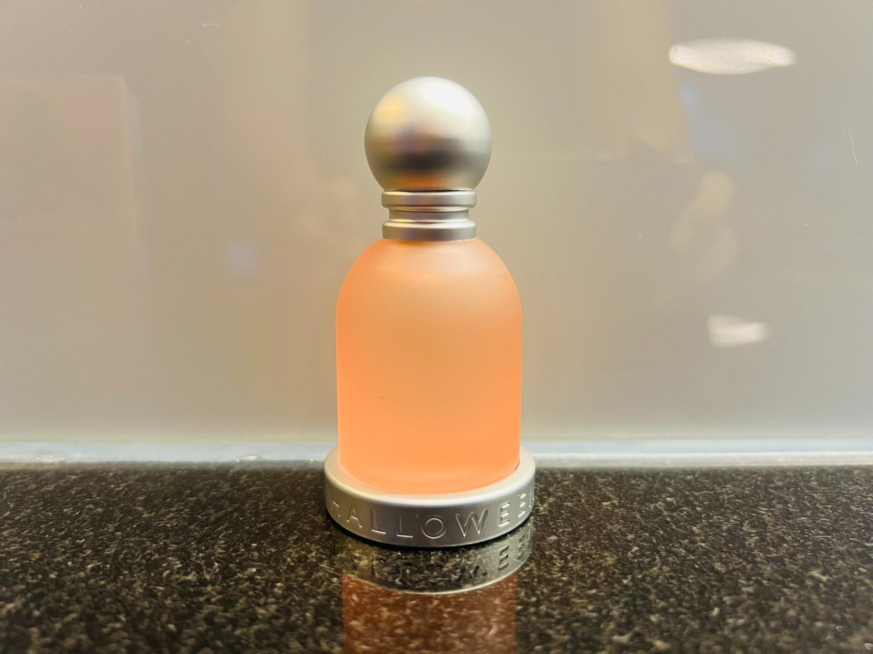 Profumi & Eau de Toilette: Halloween magic 1 Stk. – Nuovo e nell'imballaggio originale da Emmen venduto da IMV-Liquidationen 1