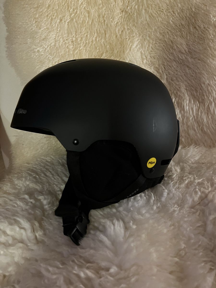 Giro Casques: Casque de ski Giro Ledge MIPS FS – D'occasion à Morgins par nic_d5pk