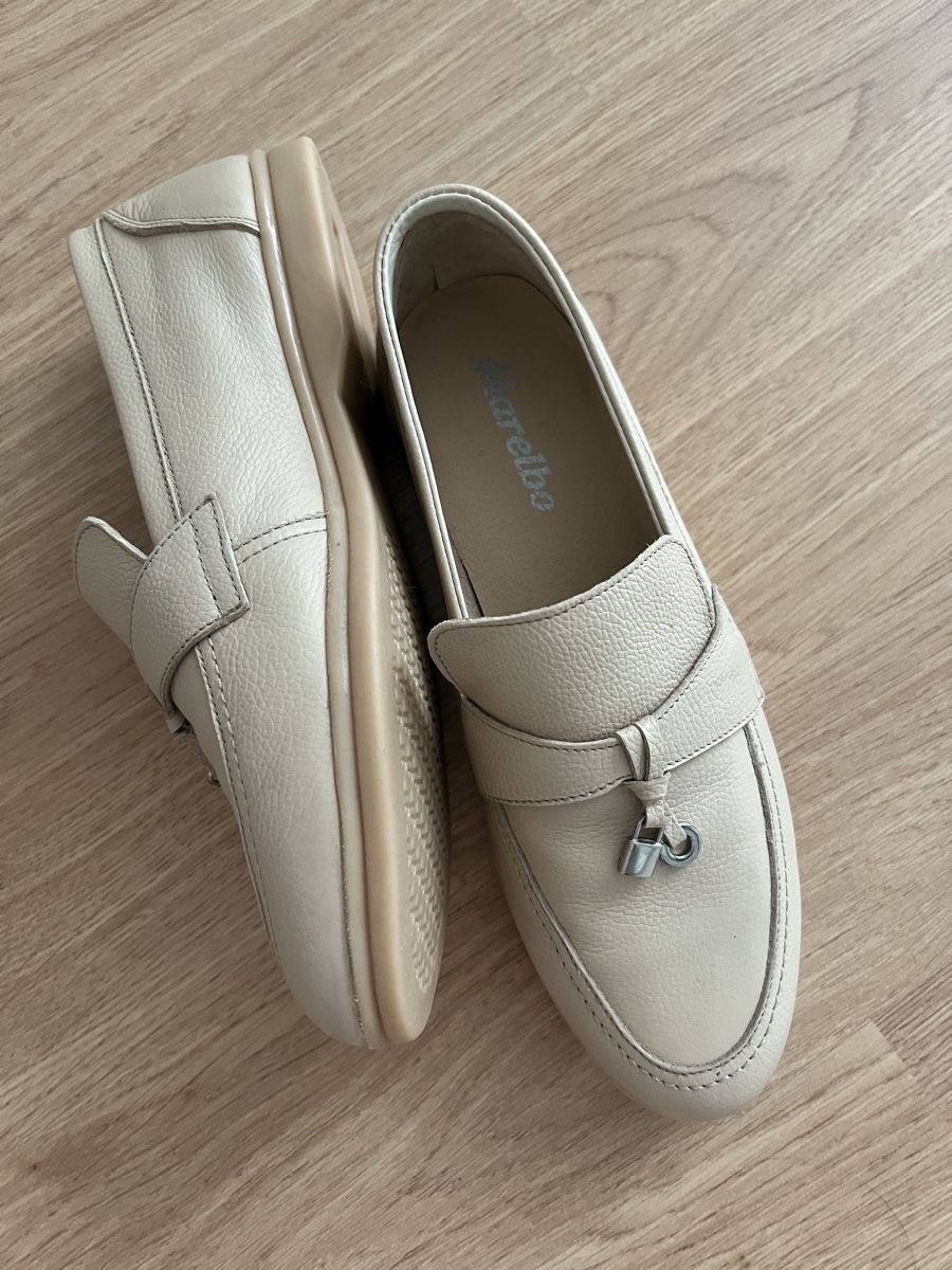 Scarpe da donna: NEW Leather Loafers, size 38, Beige – Nuovo (secondo la descrizione) da Vevey venduto da Aiaram_059k 2