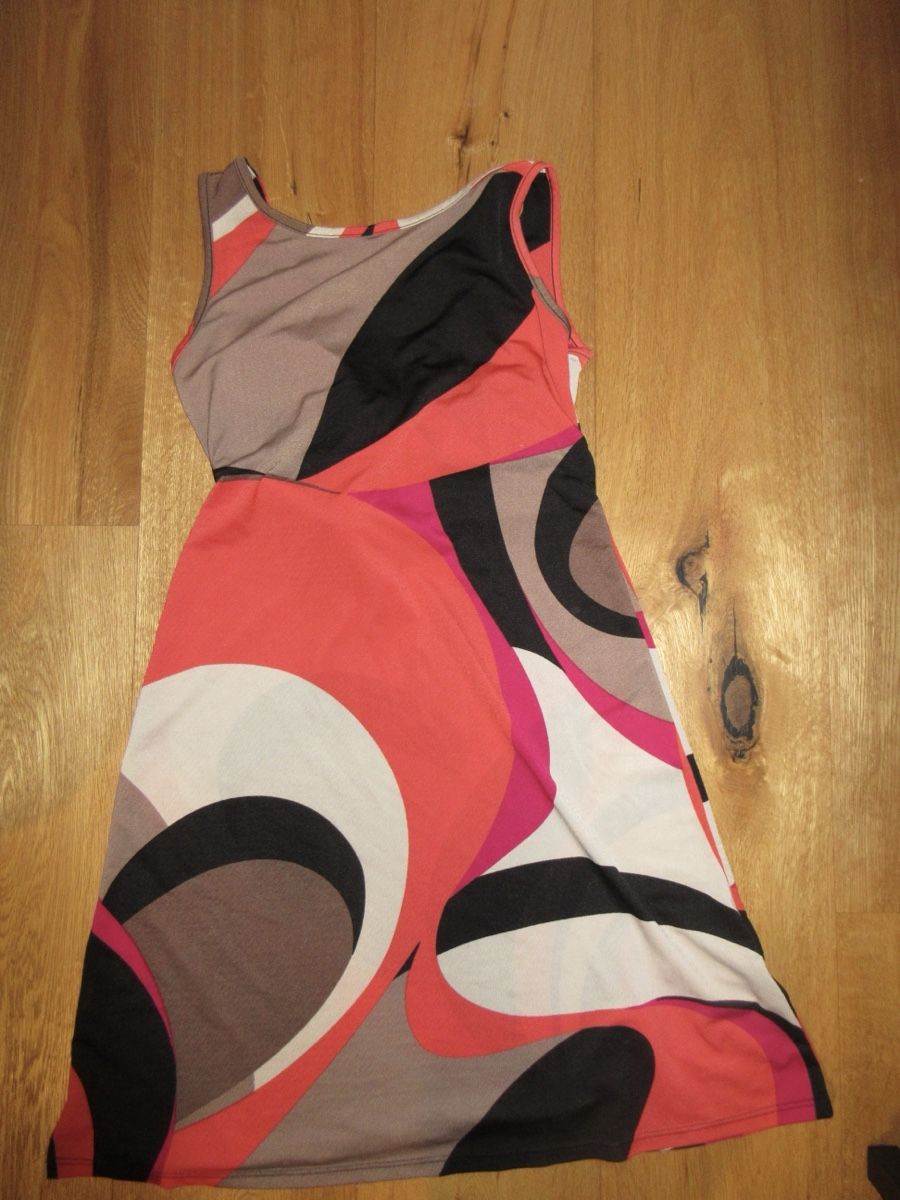 Kleider: Sommerkleid mit Mustern – Neu (gemäss Beschreibung) aus Chur von noe_mh8b 2