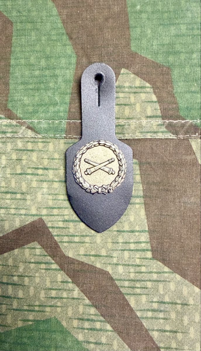 Schweizer Armee Uniformen: Schweizer Armee / Uniform / Militaria / Armee / Tenue A – Gebraucht aus Romanshorn von Romolo_Blu