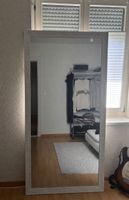 Grosser Wandspiegel mit weissem Rahmen, Top Zustand!