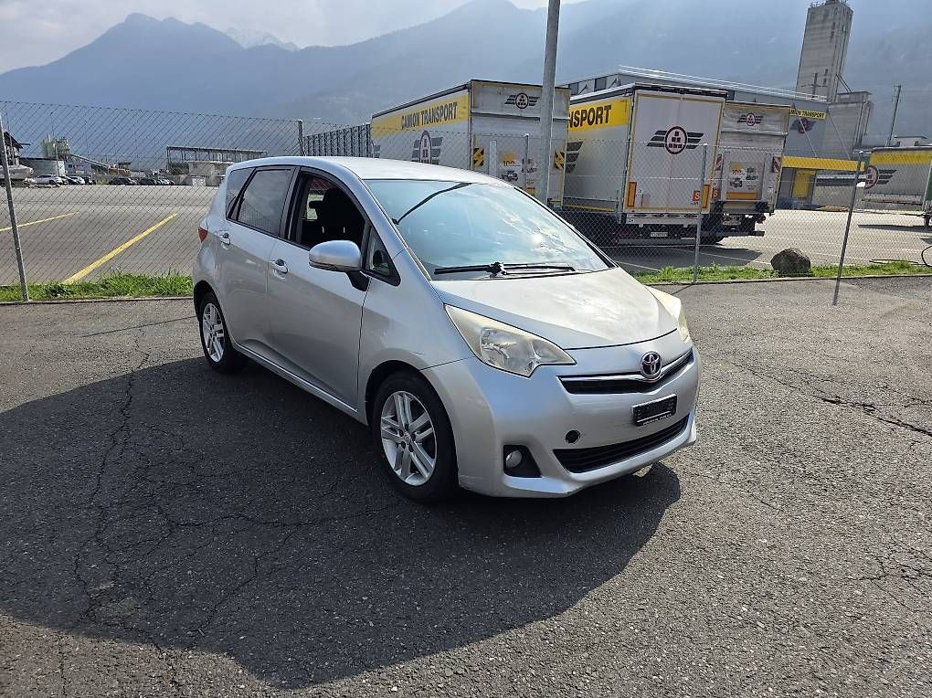 Automobili: Toyota Verso-S Automantica – Usato da Cadenazzo venduto da LuismacchineSagl 1