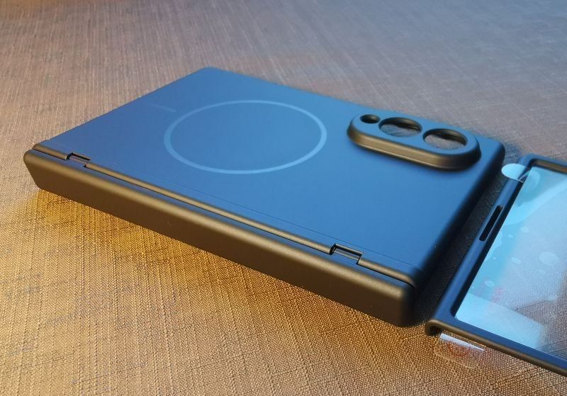 Samsung Coques & Protection écran: Samsung Z Fold 8 case blue "hardglas" – Neuf avec emballage d'origine à Epalinges par swissexpert 5
