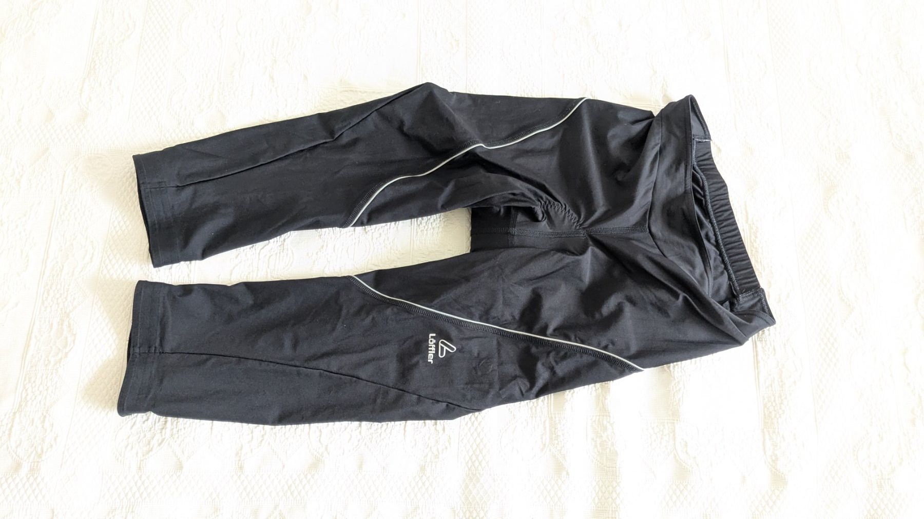 Löffler Pantaloni: 3/4 Velohose von Löffler Gr. 42 – Usato da Adliswil venduto da bibuubib
