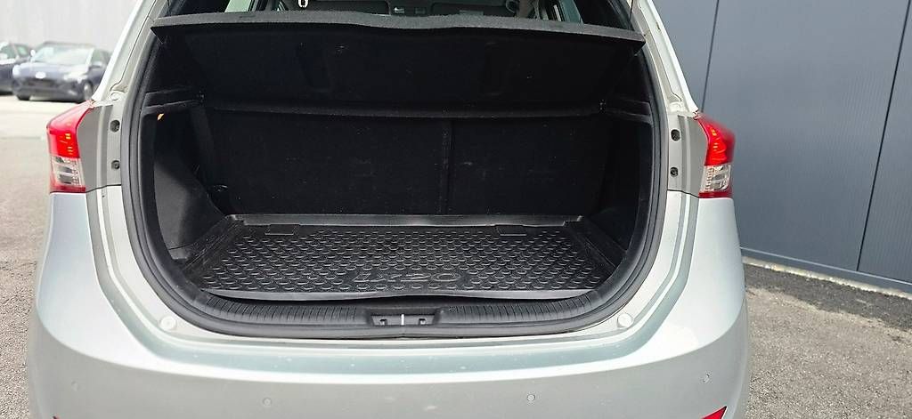 Automobili: Hyundai ix20 1.6 Style – Usato da Langenthal venduto da Goergens10 4