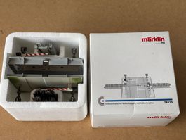 Märklin 74920 Bahnübergang mit Halbschranken