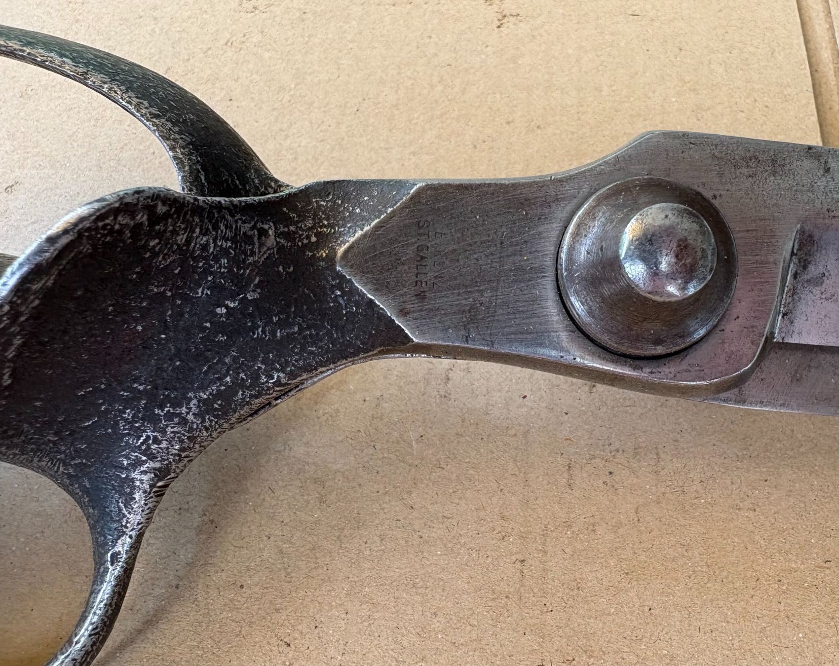 Tutti gli attrezzi: ANTIKE SCHERE 30CM LANG & 842GR SCHWER – Usato da Ostermundigen venduto da wini63 2
