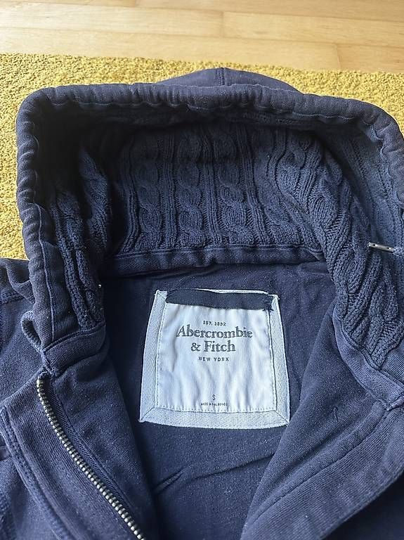 Abercrombie Jacken: Kapuzenjacke Abercrombie XS – Gebraucht aus Buchrain von pat4s 1