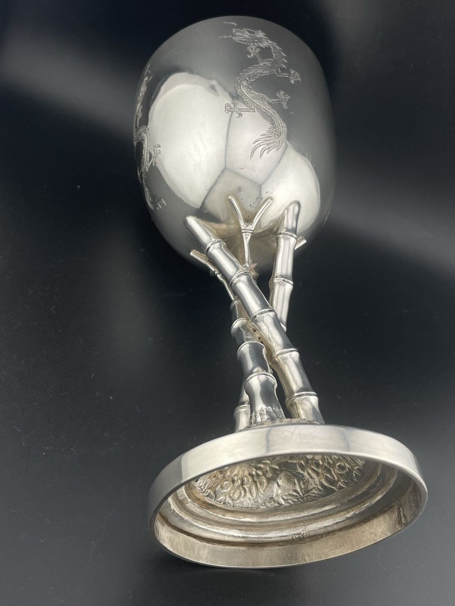 Bicchieri: Chinese Export Silver 19th - Antique Bamboo&Dragons Chalice – Usato da Genève venduto da PepitesdAlor 2