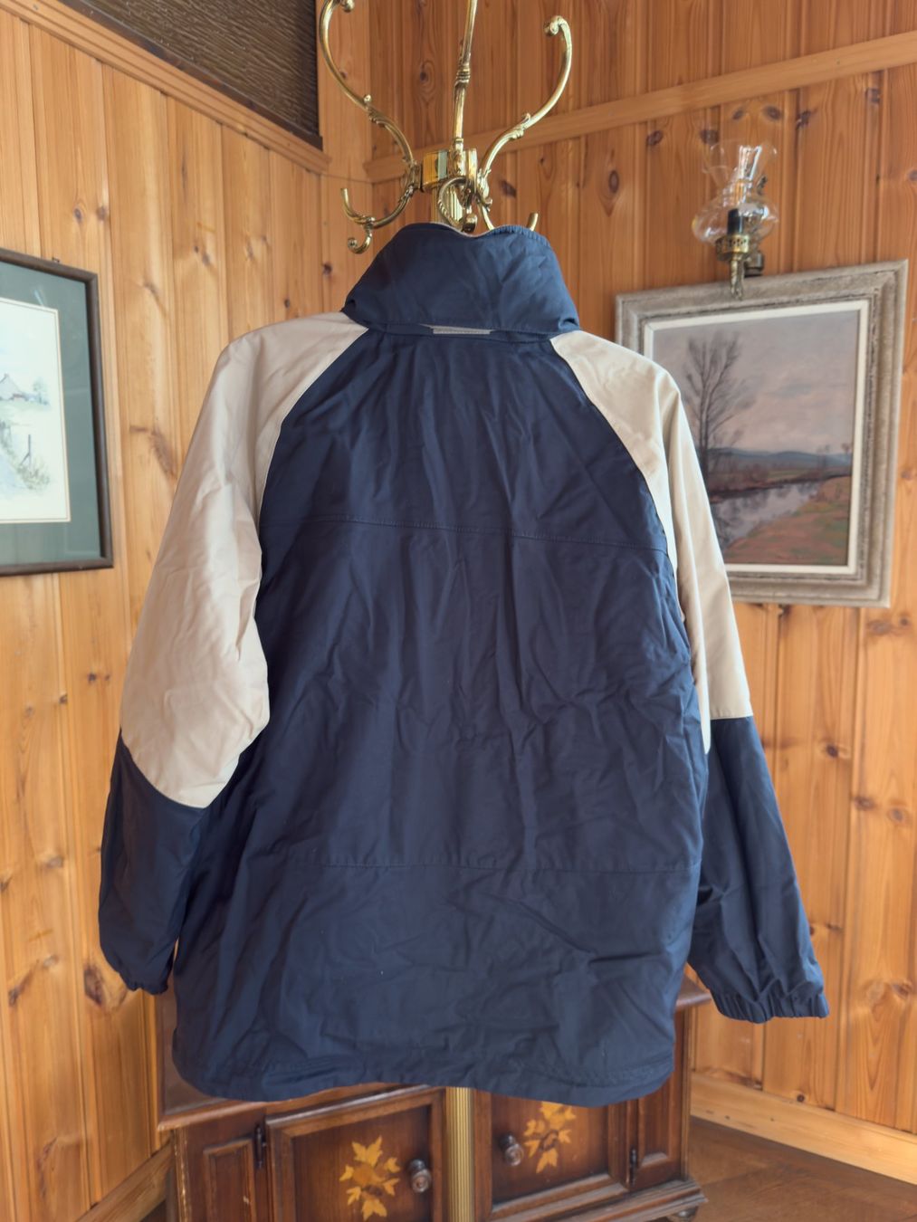 Helly Hansen Jacken: Helly Hansen Übergangsjacke Unisex Herbstjacke leicht – Gebraucht aus Gryon von mev_7mnx 1