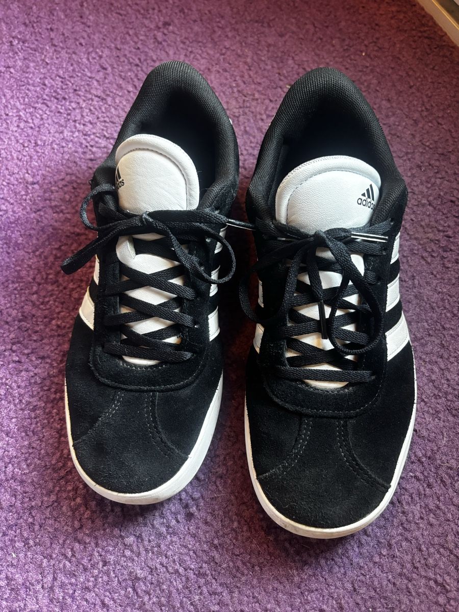 Adidas Chaussures hommes: Adidas sneakers – D'occasion à Saxon par Mel_b224
