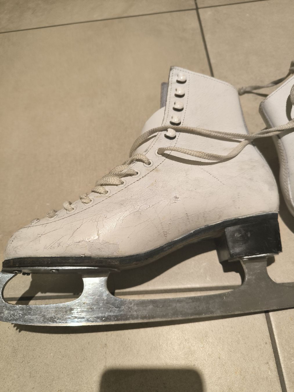 Patins à glace: Schlittschuhe, professionelle, Grösse 37, leder – D'occasion à Rüthi (Rheintal) par Boschacat 1