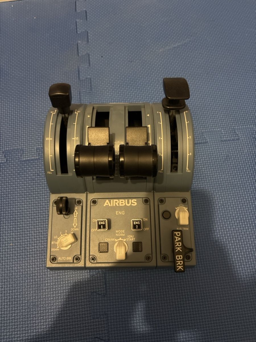 Thrustmaster Controller: Thrustmaster Joystick Thrustm. TCA Captain X AIRBUS Edition – Nuovo (secondo la descrizione) da St-Saphorin-Morges venduto da sas_f75k 4