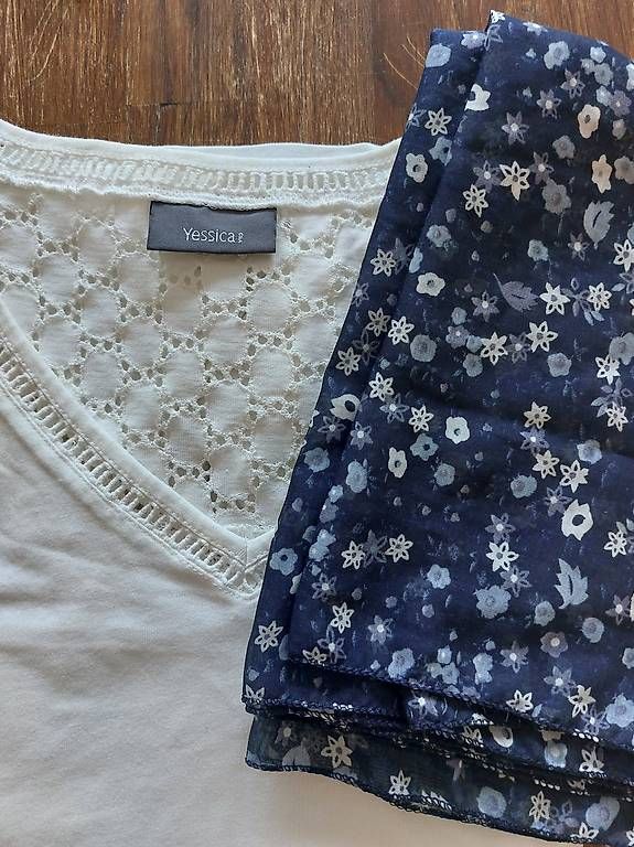 Vestes: Jeansjacke + Gratis Shirt und Accessoire – D'occasion à Emmetten par sandra0310 2