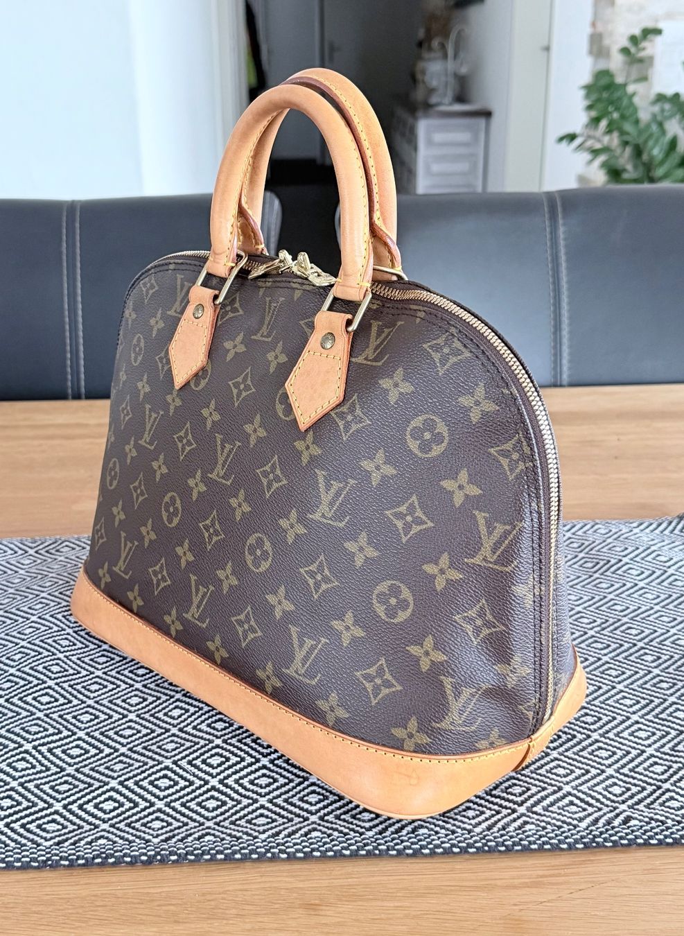 Louis Vuitton Taschen für Damen: Louis Vuitton Alma PM – Gebraucht aus Reinach AG von BisMad3 3
