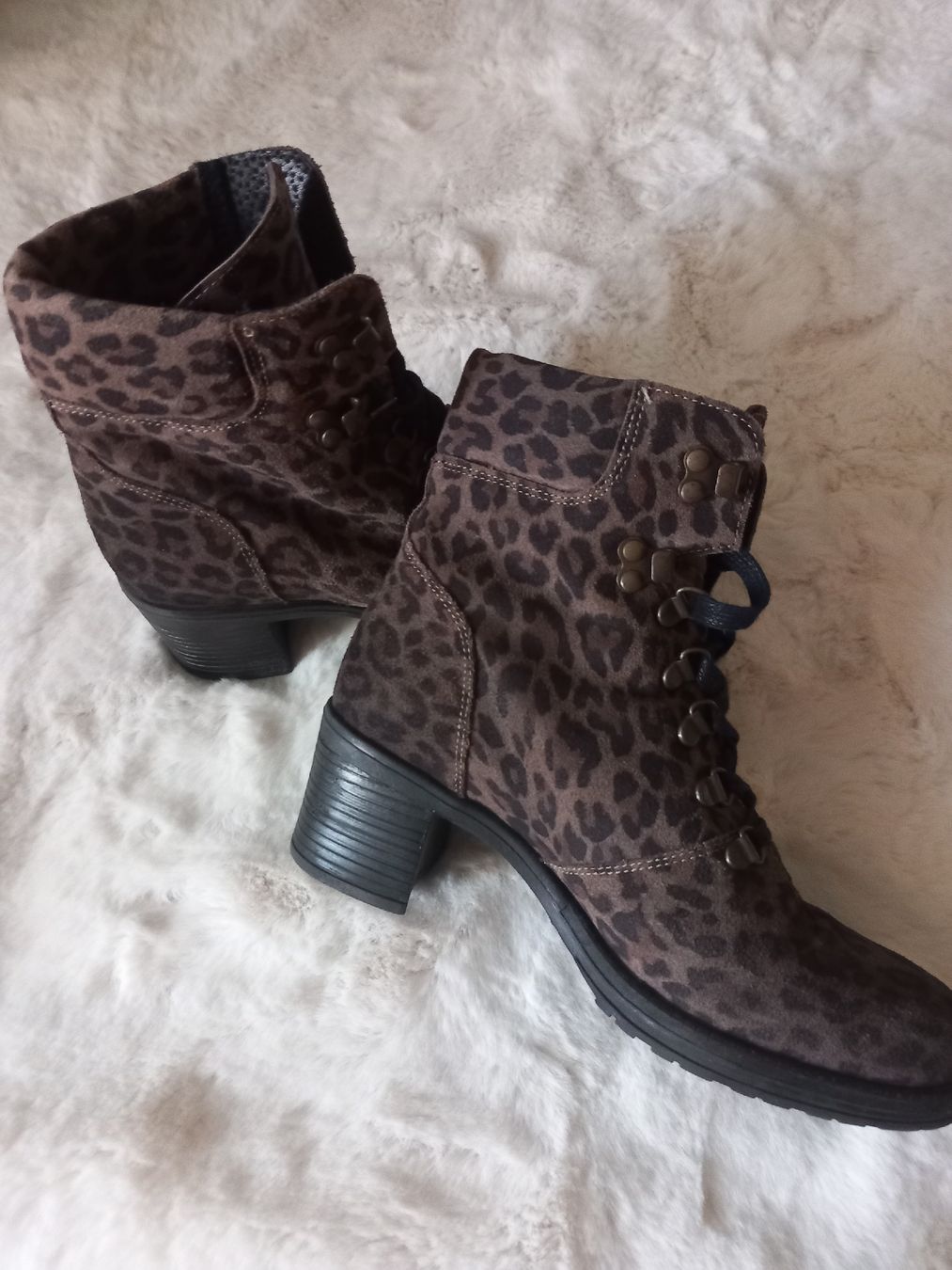 Damenschuhe: Tolle Leo-Stiefeletten von MAX, Gr. 37 – Gebraucht aus Wanzwil von lonelybeachhouse 1