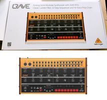 Analoger Desktop Synthesizer Behringer Crave, neuwertig