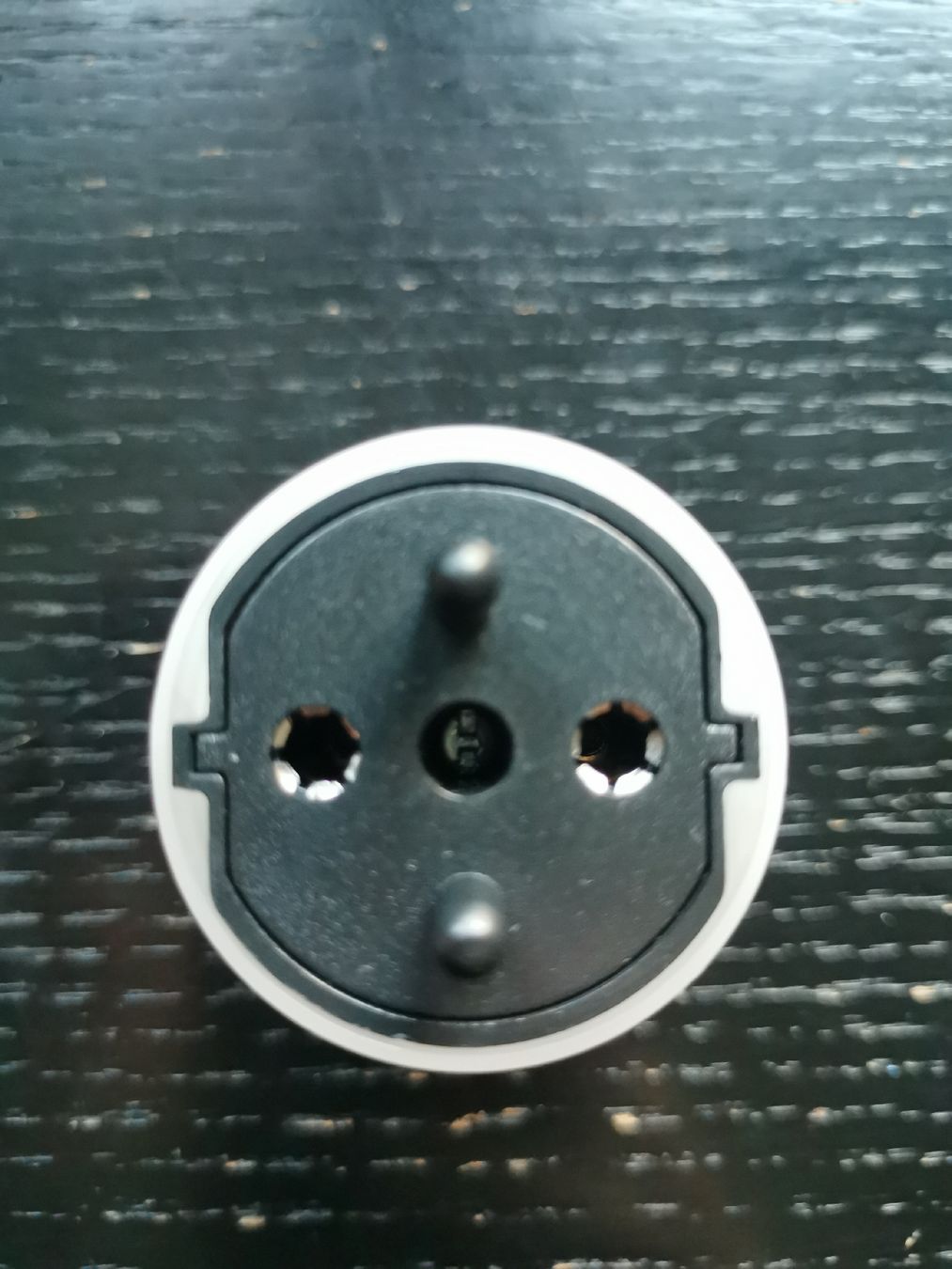 Unità & Adattatore: Company Supplies Fixadapter (CEE 7/17) – Usato da Zürich venduto da fil_t2br