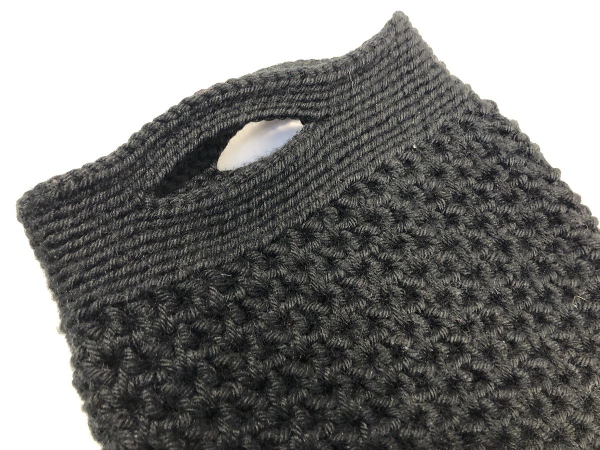 Borse da donna: Handgemachte schwarze Handtasche gehäkelt – Nuovo (secondo la descrizione) da Bern venduto da Etzy 1