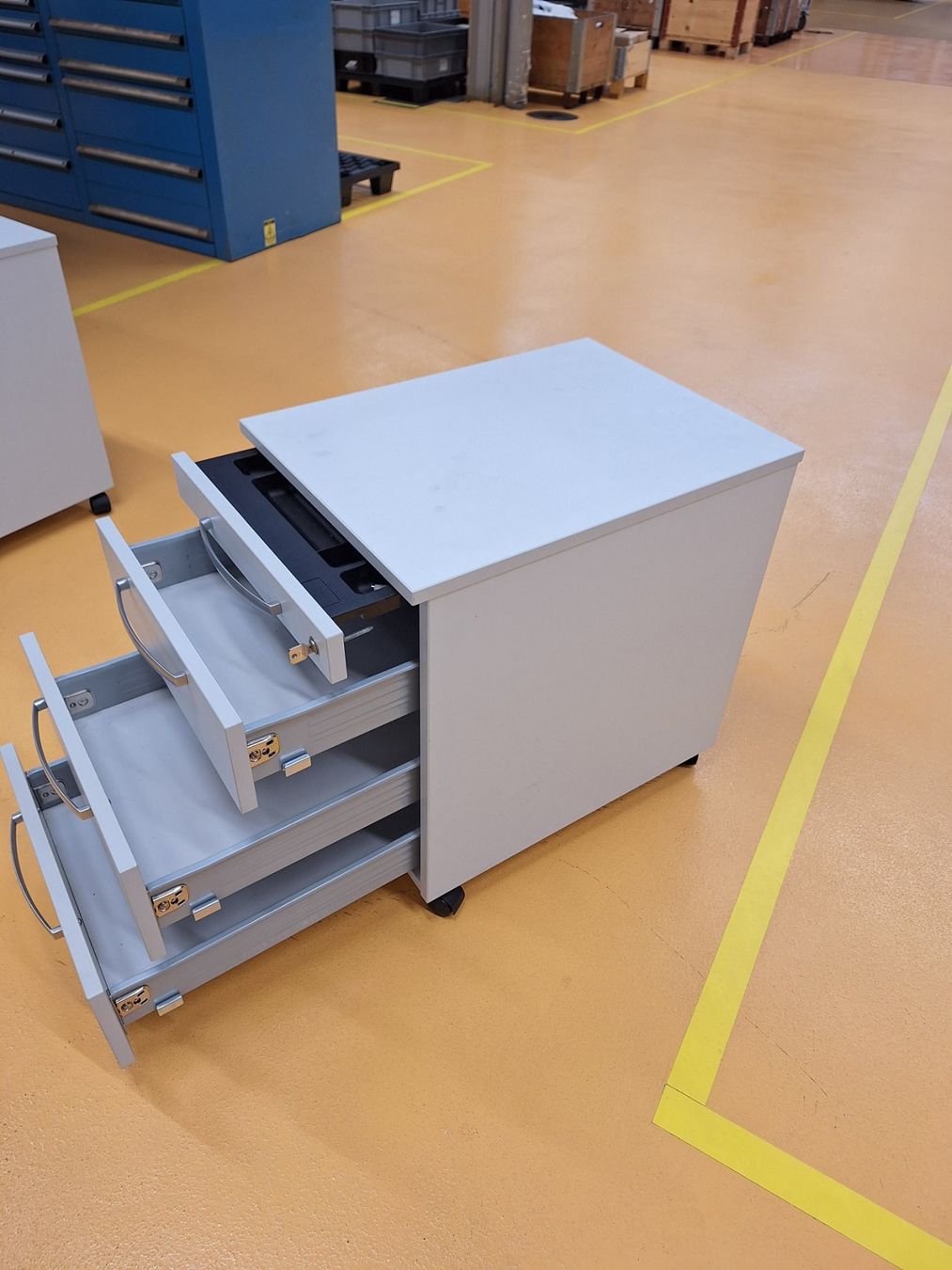 Korpus: Rollcontainer – Gebraucht aus Frutigen von orpaw 2