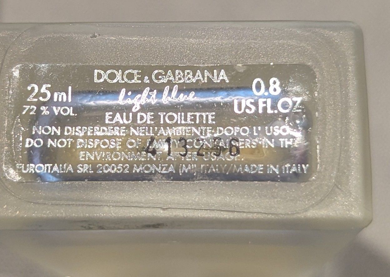 Dolce & Gabbana Profumi & Eau de Toilette: Dolce & Gabbana Light Blue Eau de Toilette 25ml  – Nuovo (secondo la descrizione) da Zofingen venduto da shamila