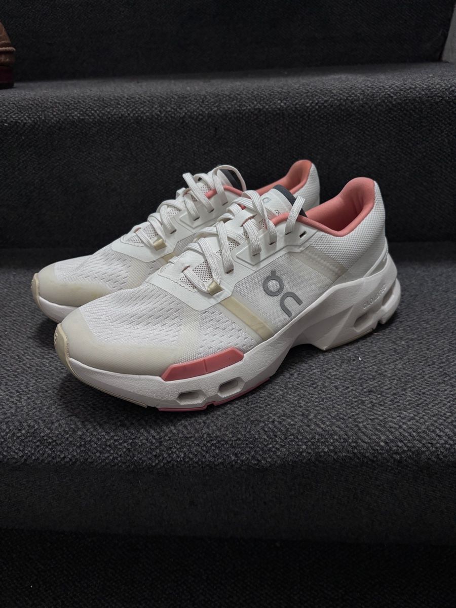 On Damenschuhe: On running cloudpulse – Gebraucht aus Zürich von Hanna-Hadorn