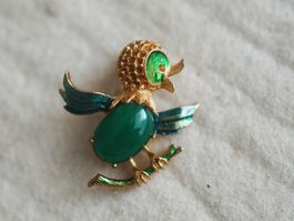 Vintage Brosche Vogel, Emaille, grüner Cabochon