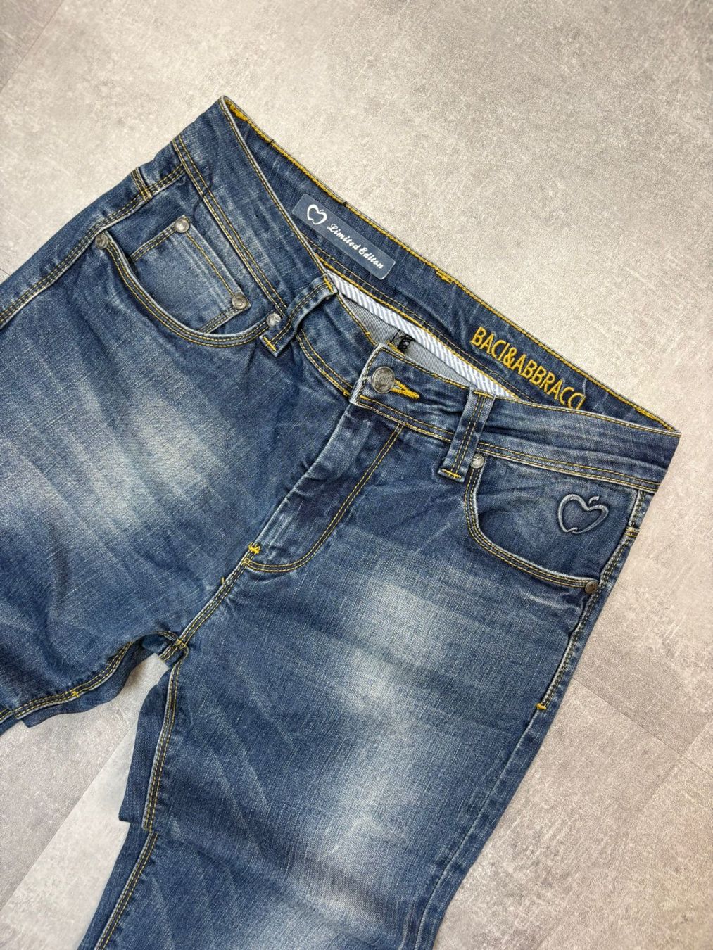 Jeans: Vintage Baci&Abbracci Straight Jeans (S) – Nuovo (secondo la descrizione) da Werdenberg venduto da hase.vintage 3