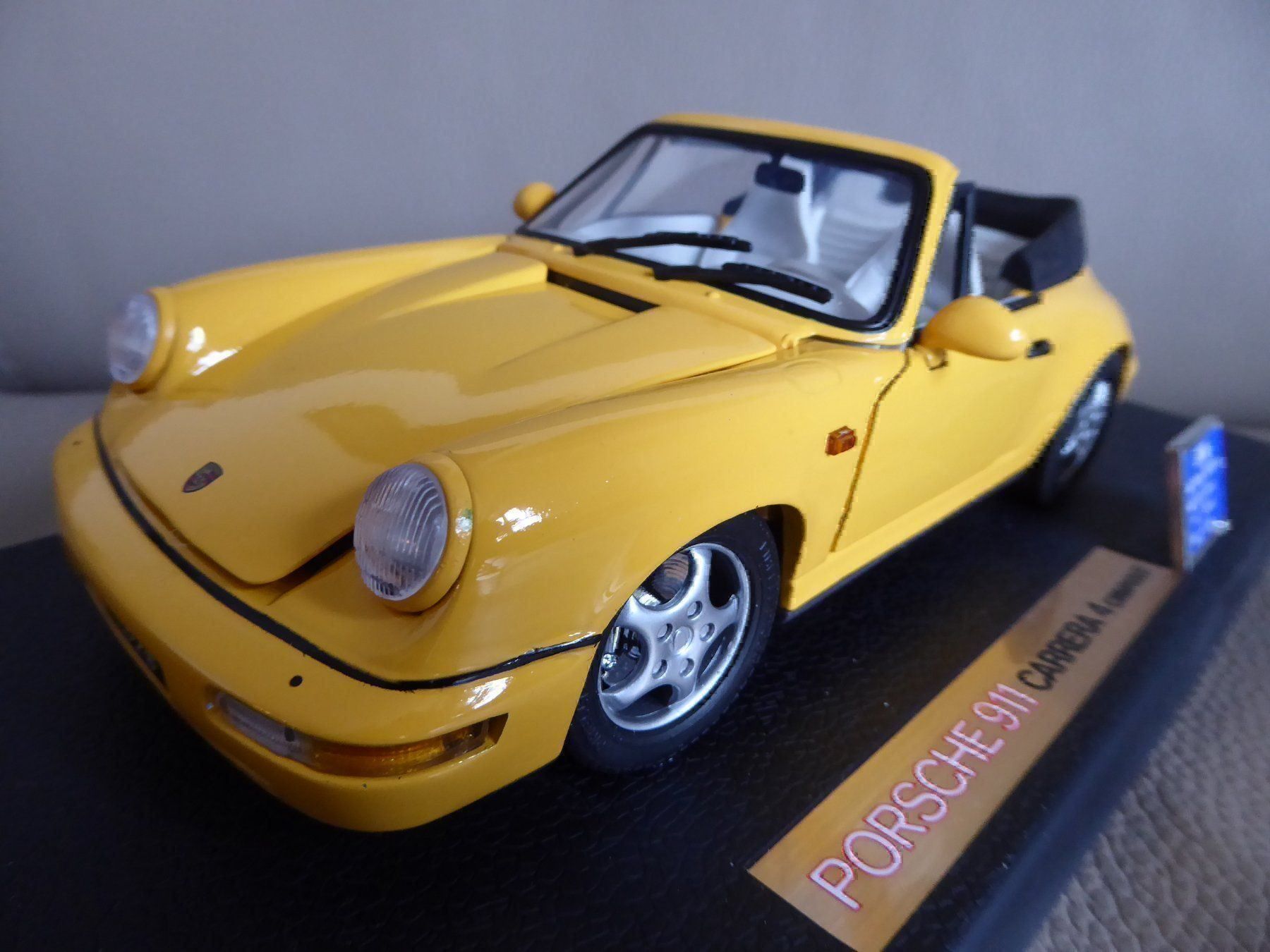 Modellini d'auto: Porsche 911 Carrera 4 Cabriolet 1:18 – Nuovo (secondo la descrizione) da Hettlingen venduto da Zambole 1