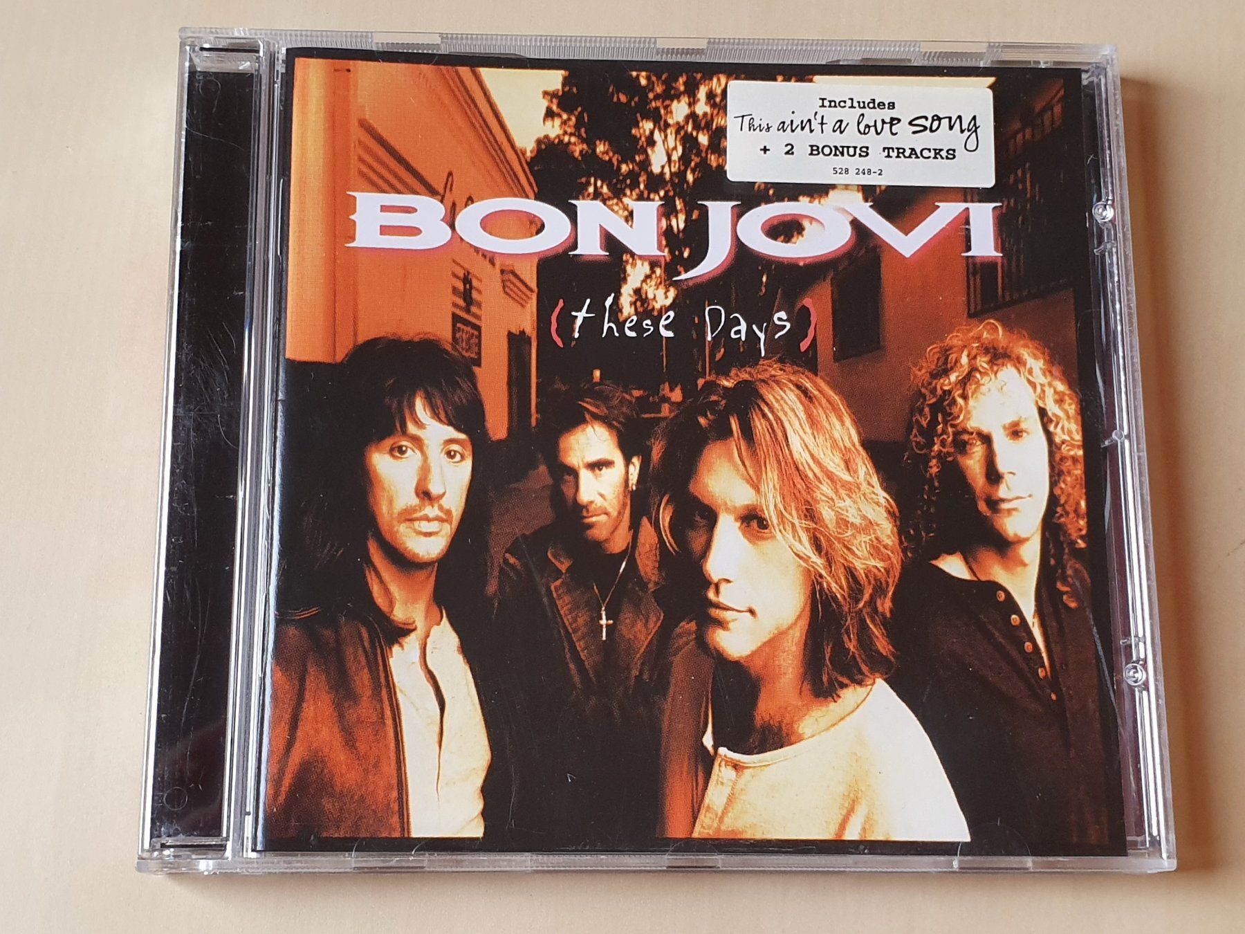 CDs: Bon Jovi These Days – D'occasion à Stansstad par collectorsshop