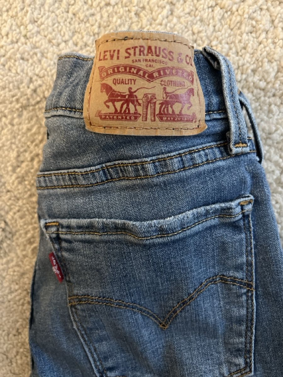 Jeans: Levis 710 Ripped Jeans Size 26 – D'occasion à Bern par Things4U2buy 2