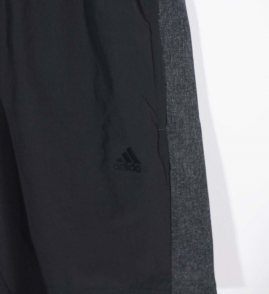 Adidas Pantaloni: adidas Shorts Gr. L – Usato da Belp venduto da caramel-secondhand 3