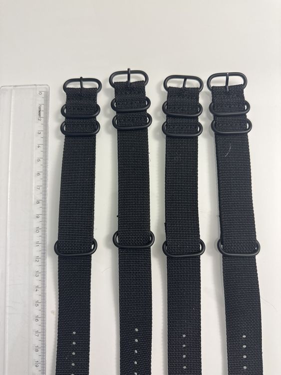 Bracciali & Braccialetti: 4x Uhrenarmband Nato Strap 22mm Schwarz - Top Zustand! – Nuovo (secondo la descrizione) da Biel/Bienne venduto da Vintgare 1