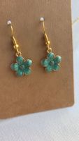 Süsse Ohrringe im Blumen Design, goldfarben NEU