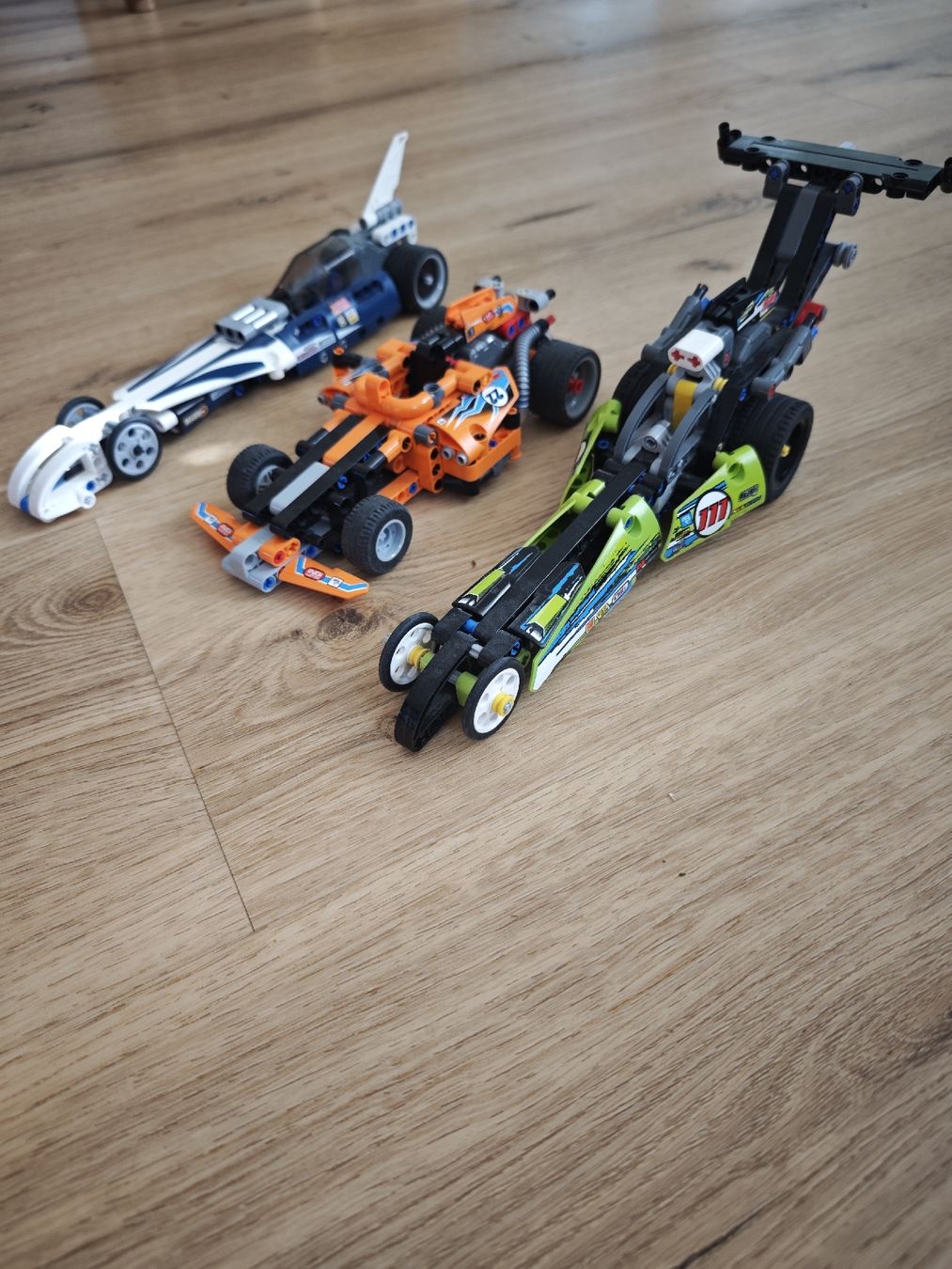 Lego Kit di costruzioni: 3 LEGO Technic Aufziehautos Pull-Back Rennwagen – Usato da Wettingen venduto da ivo85ri 1