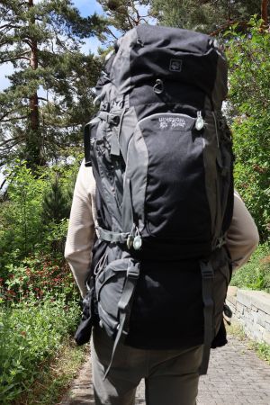Neuwertiger Backpacker-Rucksack / Trekkingrucksack 80l+15l