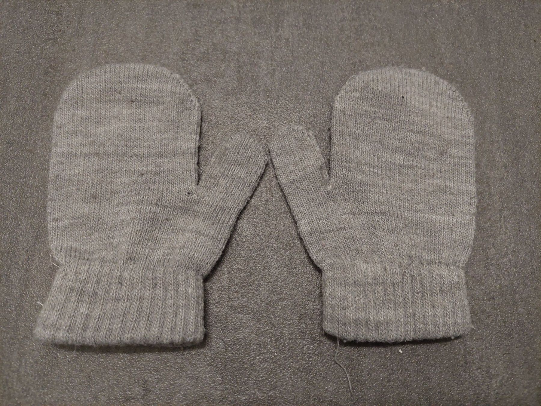 Migros Handschuhe & Handstulpen: Winter-Fäustlinge, Grau, Grösse One Size – Gebraucht aus Hüntwangen von ManuM2014